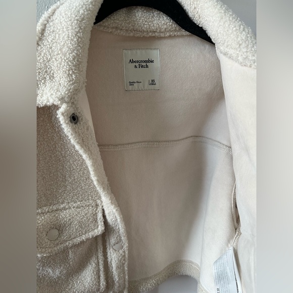 Abercrombie cropped Sherpa fleece jacket XS - Picture 4 of 4